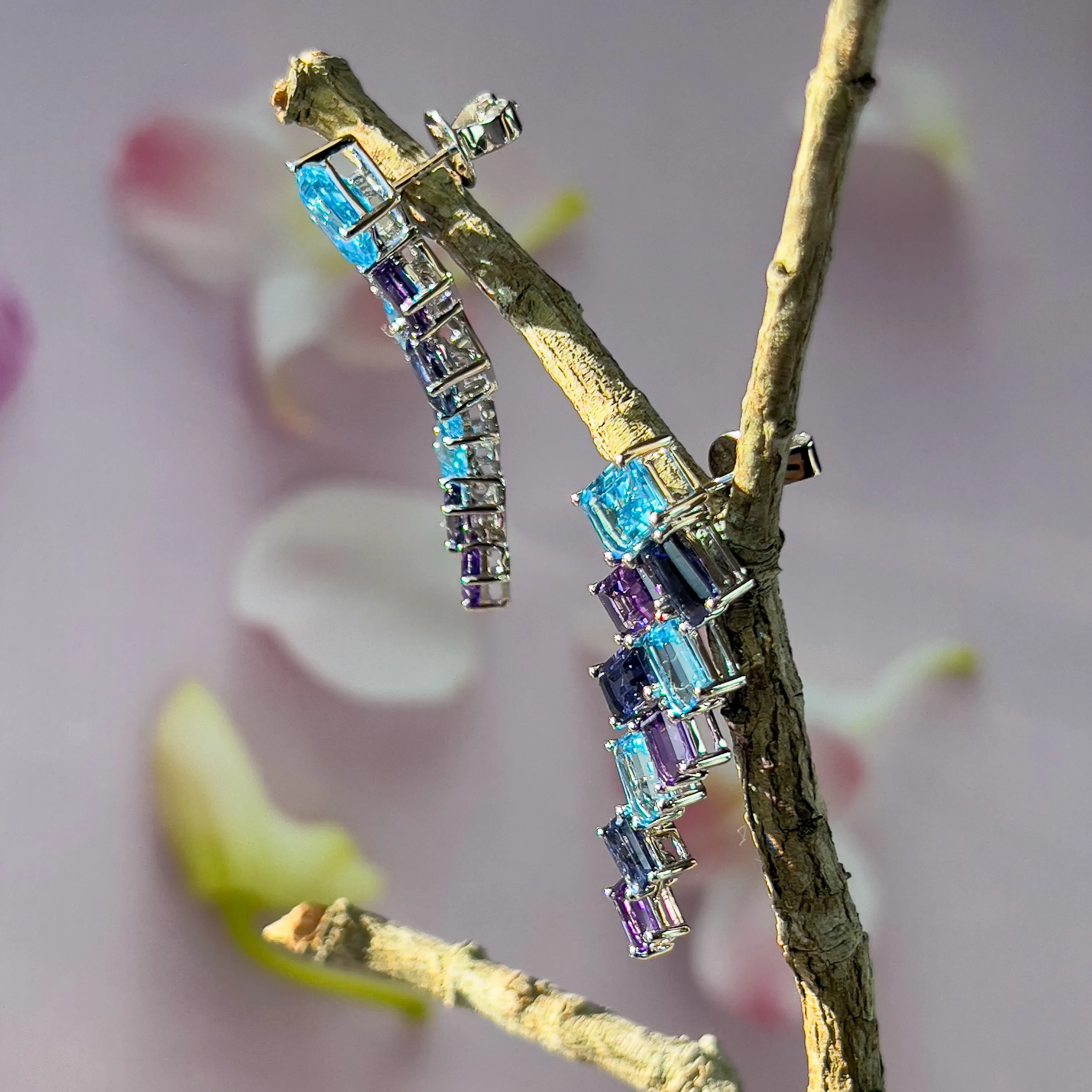 18kt White Gold dangling earrings Blue Topaz, Iolite, Amethyst