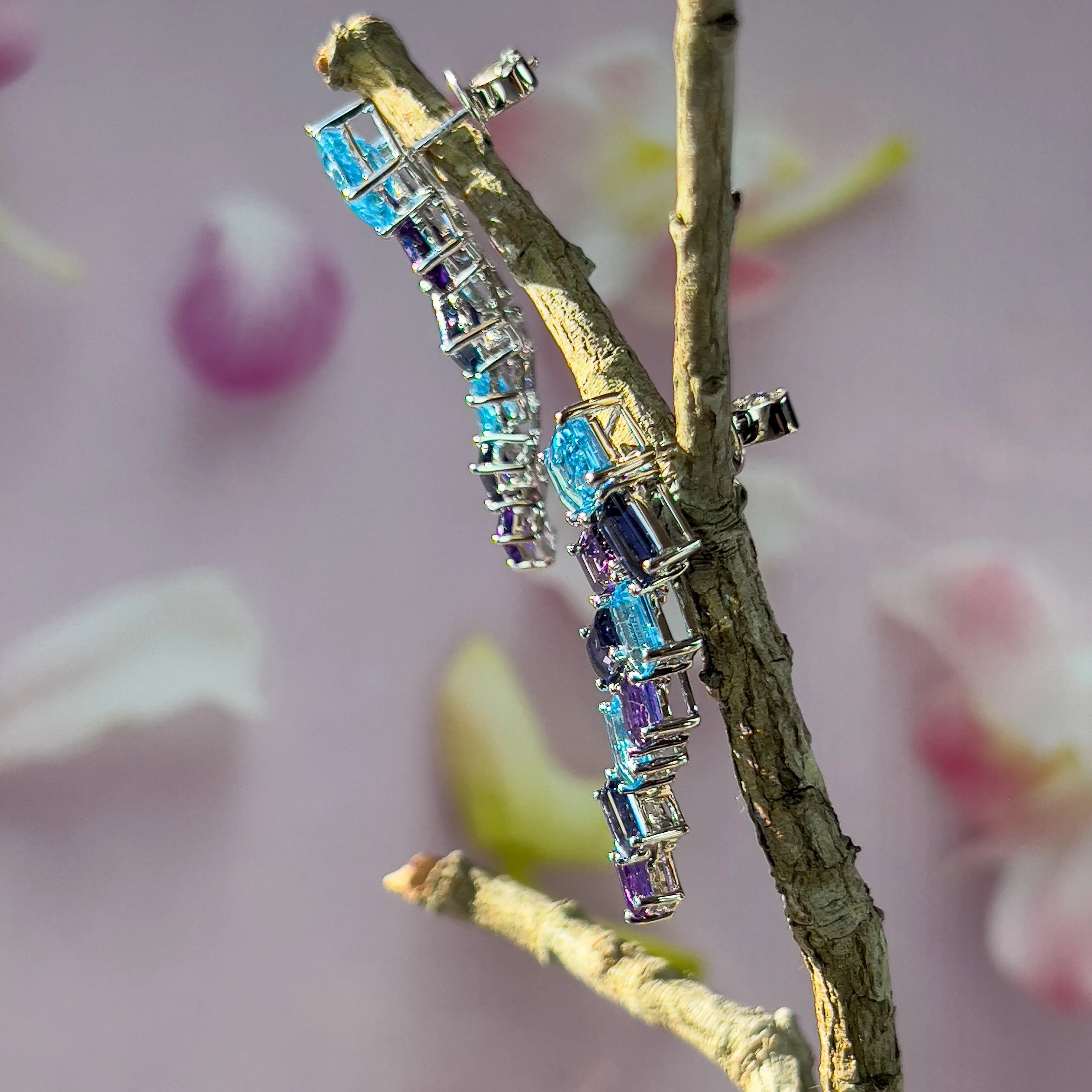 18kt White Gold dangling earrings Blue Topaz, Iolite, Amethyst