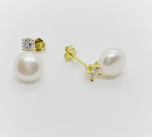 8-10mm AAA Grade Button Freshwater Pearl Stud with Cubic Zirconia