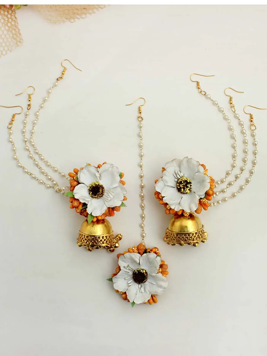 Akansha Floral Earrings & Tikka