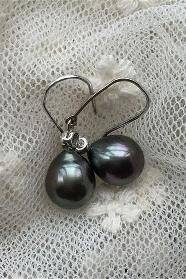 Beautiful Waterdrop Tahitian Pearl Earrings with S925 Silver Posts P18