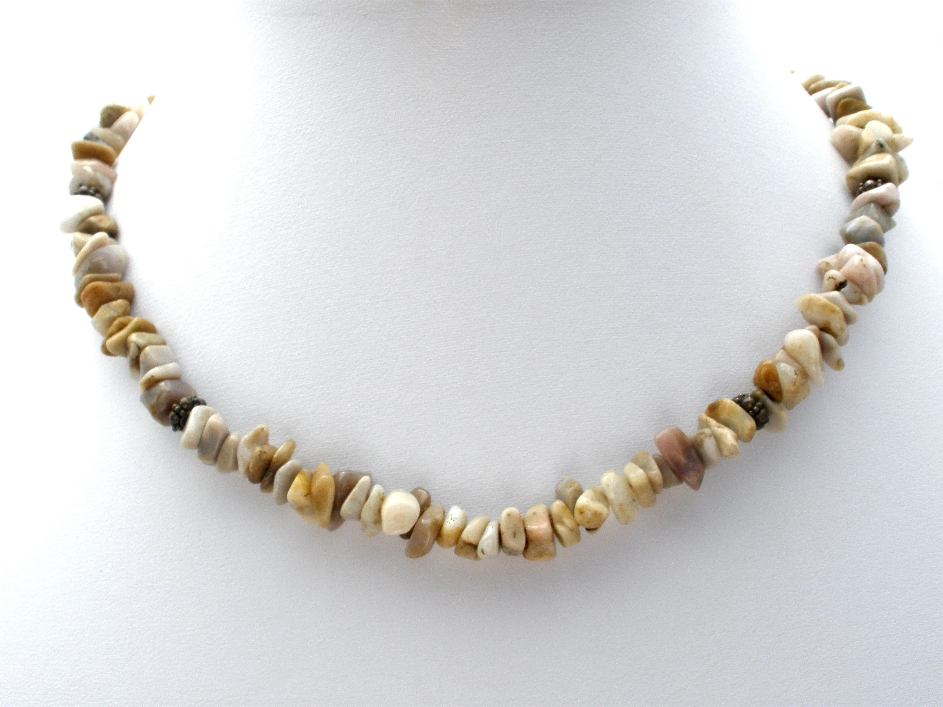 Beige Agate Nugget Gemstone Bead Necklace 16.5"