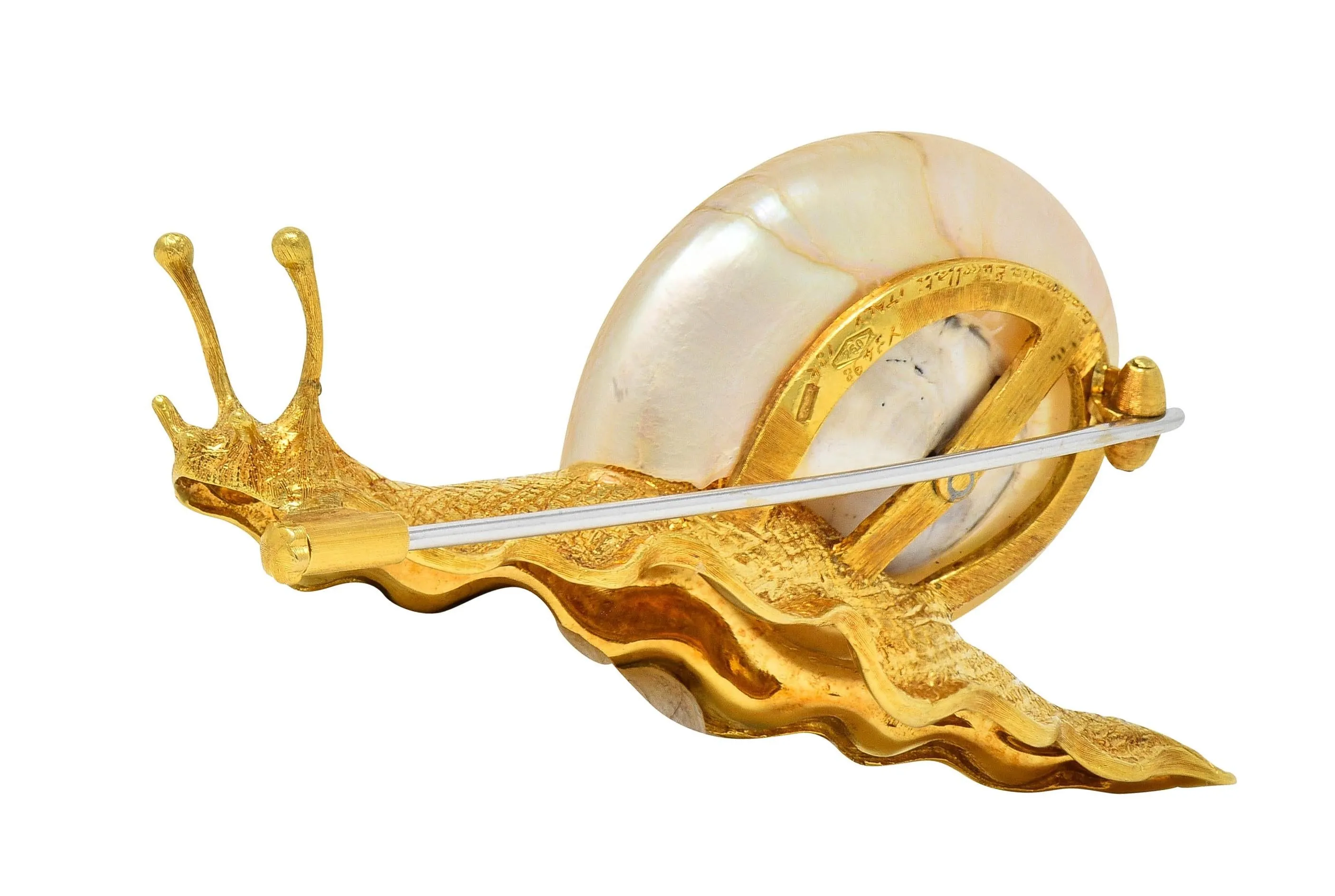 Buccellati 1960s Mother-Of-Pearl 18 Karat Yellow Gold Vintage Snail Brooch