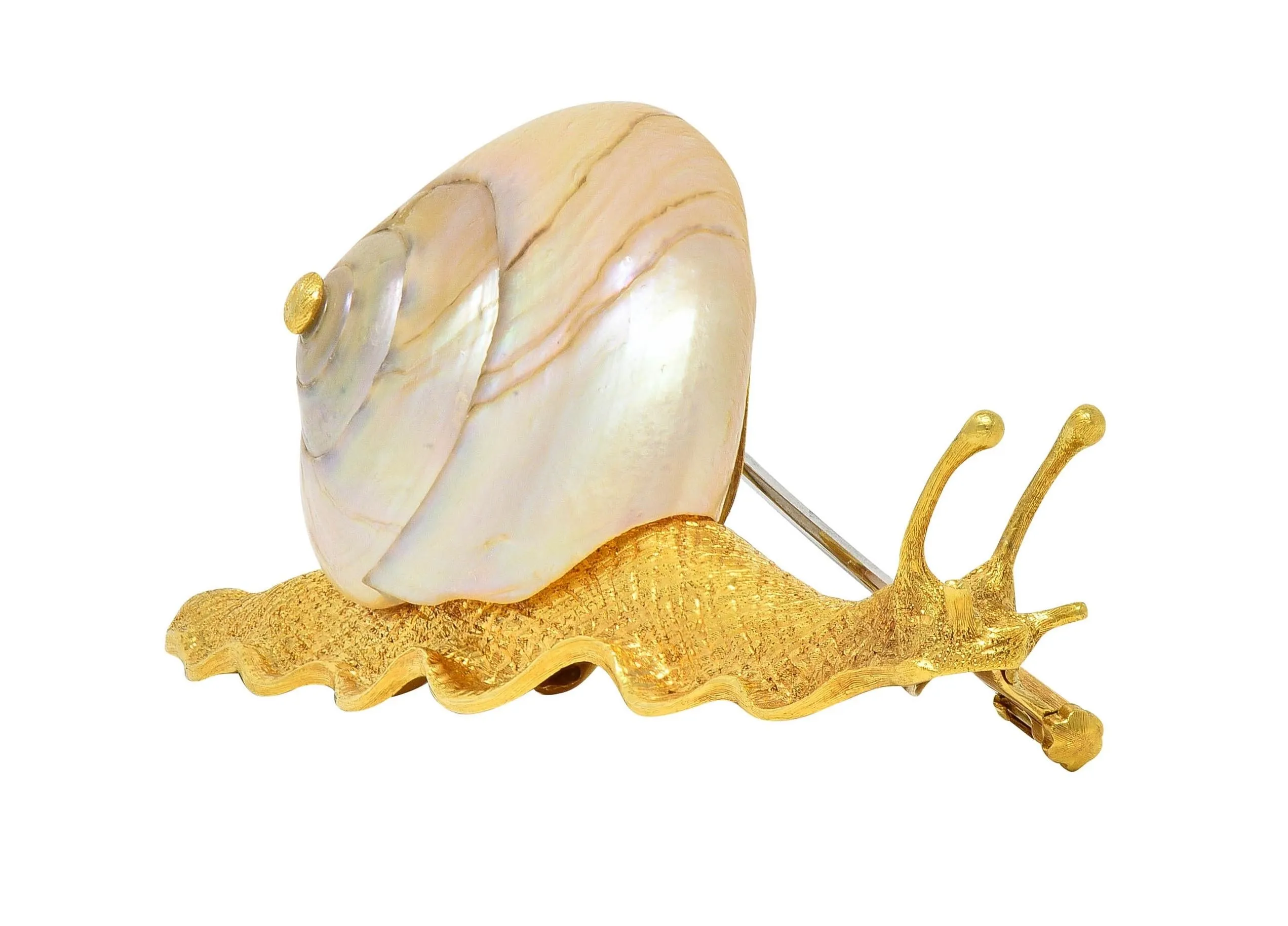 Buccellati 1960s Mother-Of-Pearl 18 Karat Yellow Gold Vintage Snail Brooch