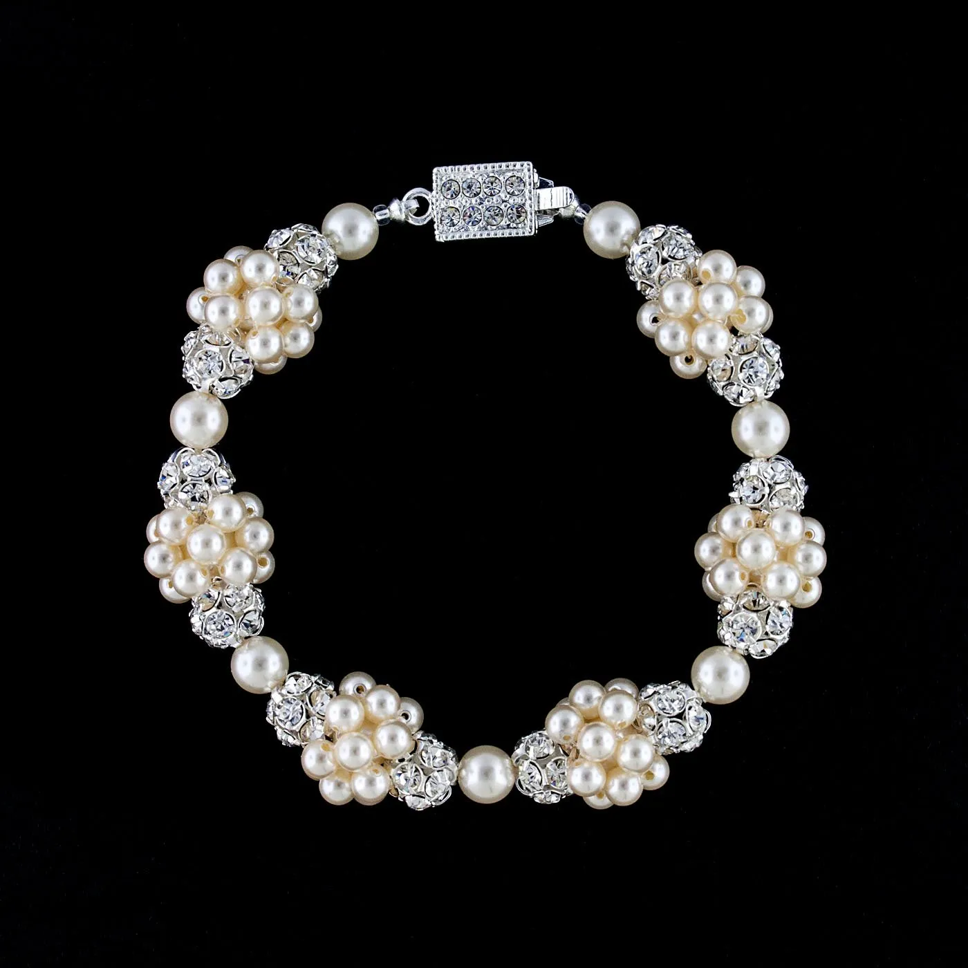 Clustered Pearl Bracelet