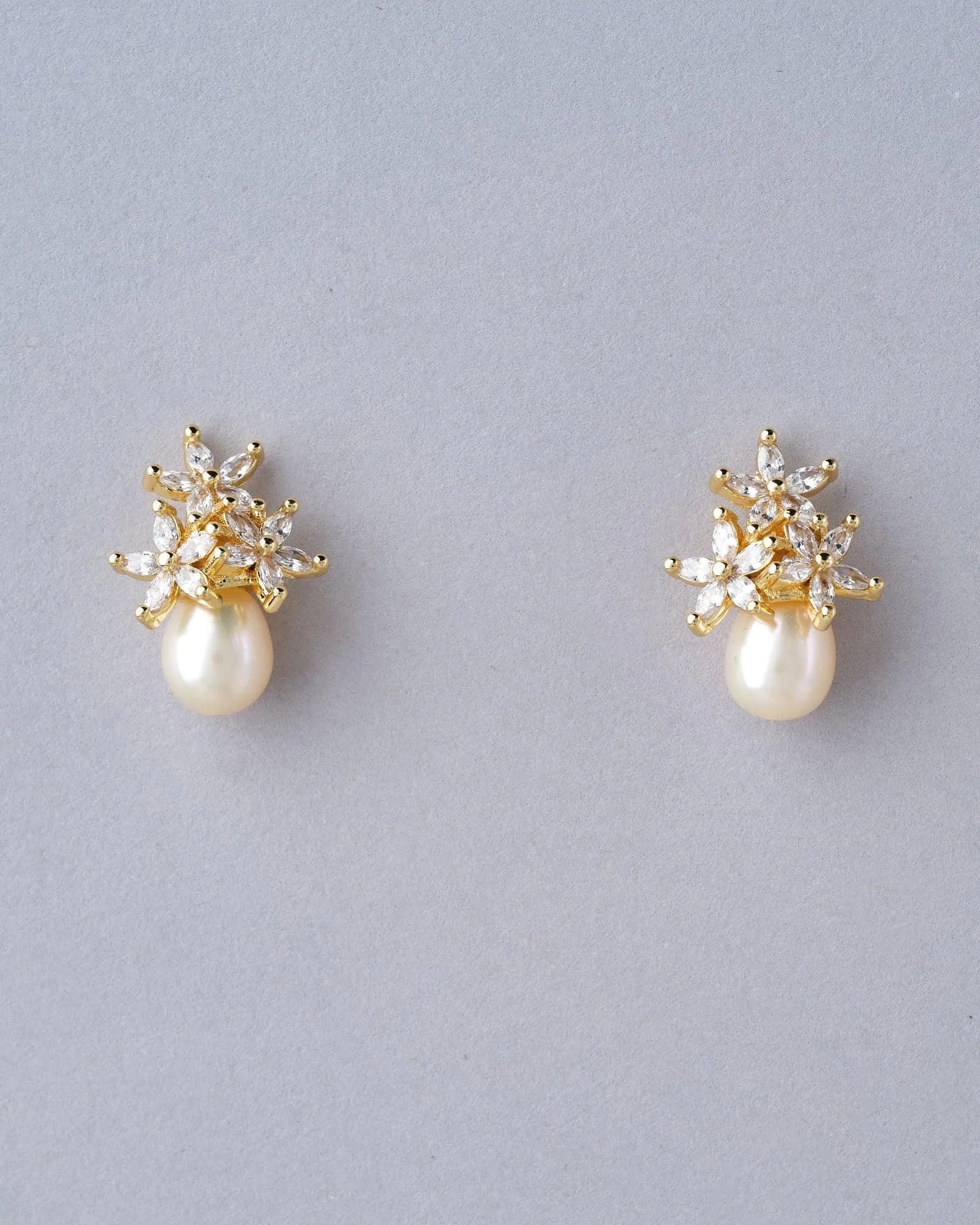 Cut The Crap Flower Pearl Stud Earring