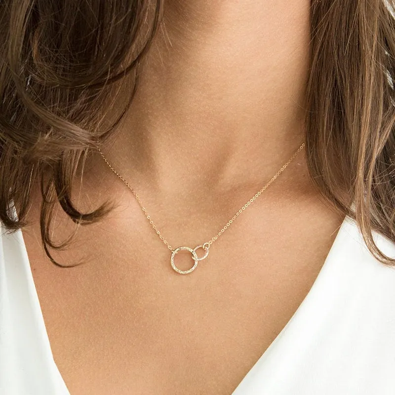 ELEGANT CIRCLES AND BAR LAYERED NECKLACE SET