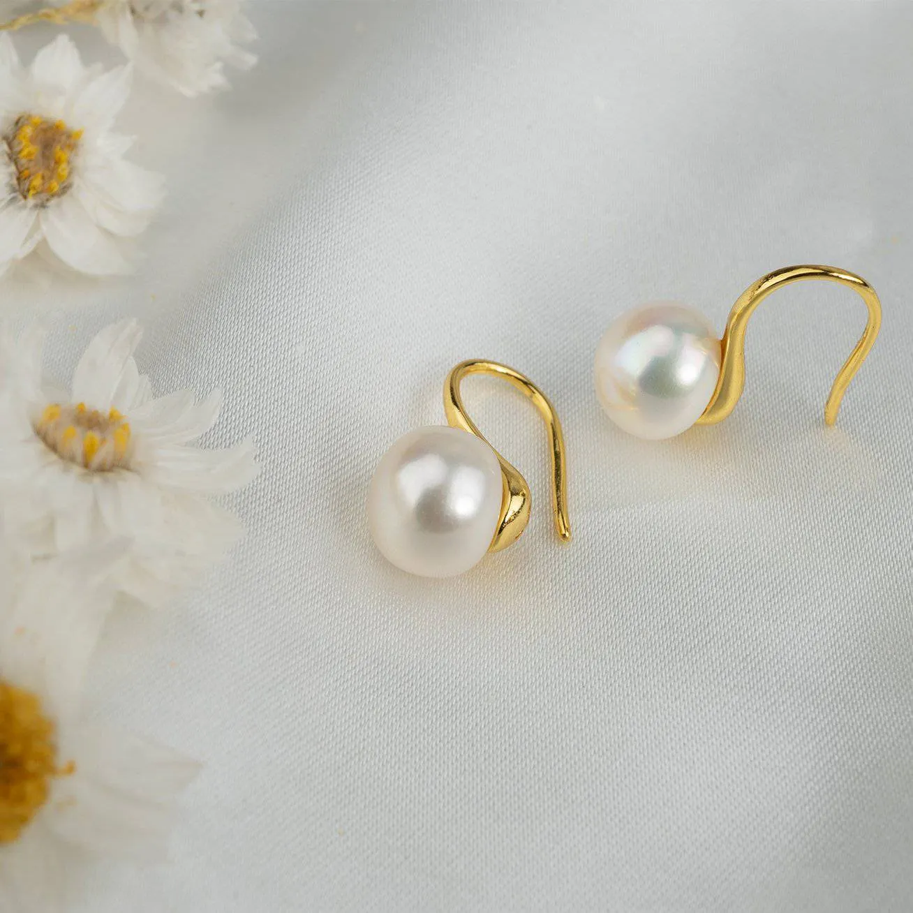 Elegant Freshwater Semi Round Pearl Earrings WE00132