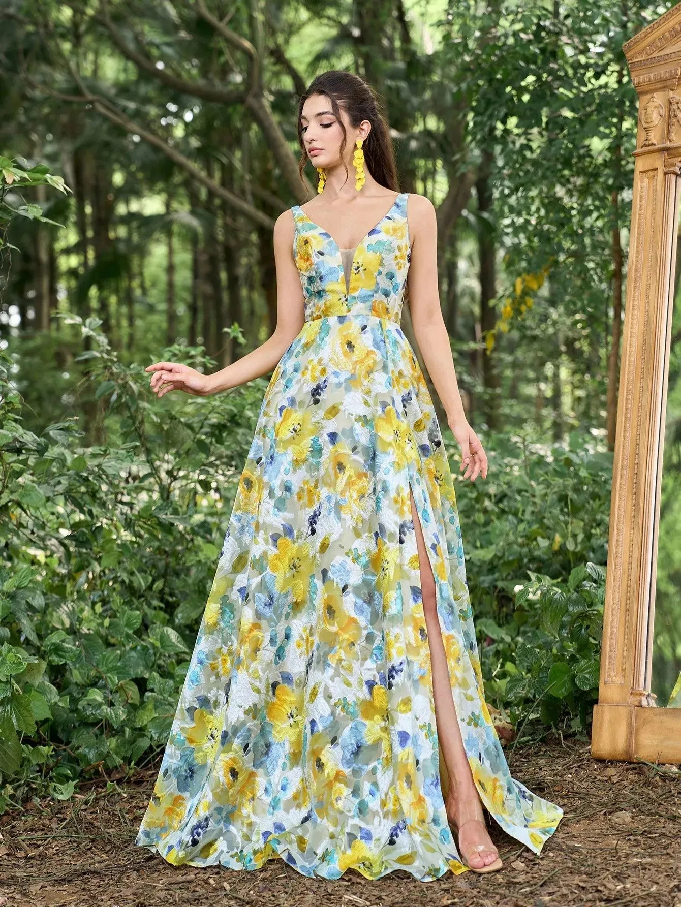 Elegant Plunging Neck Backless Floral Jacquard Split Prom Dress