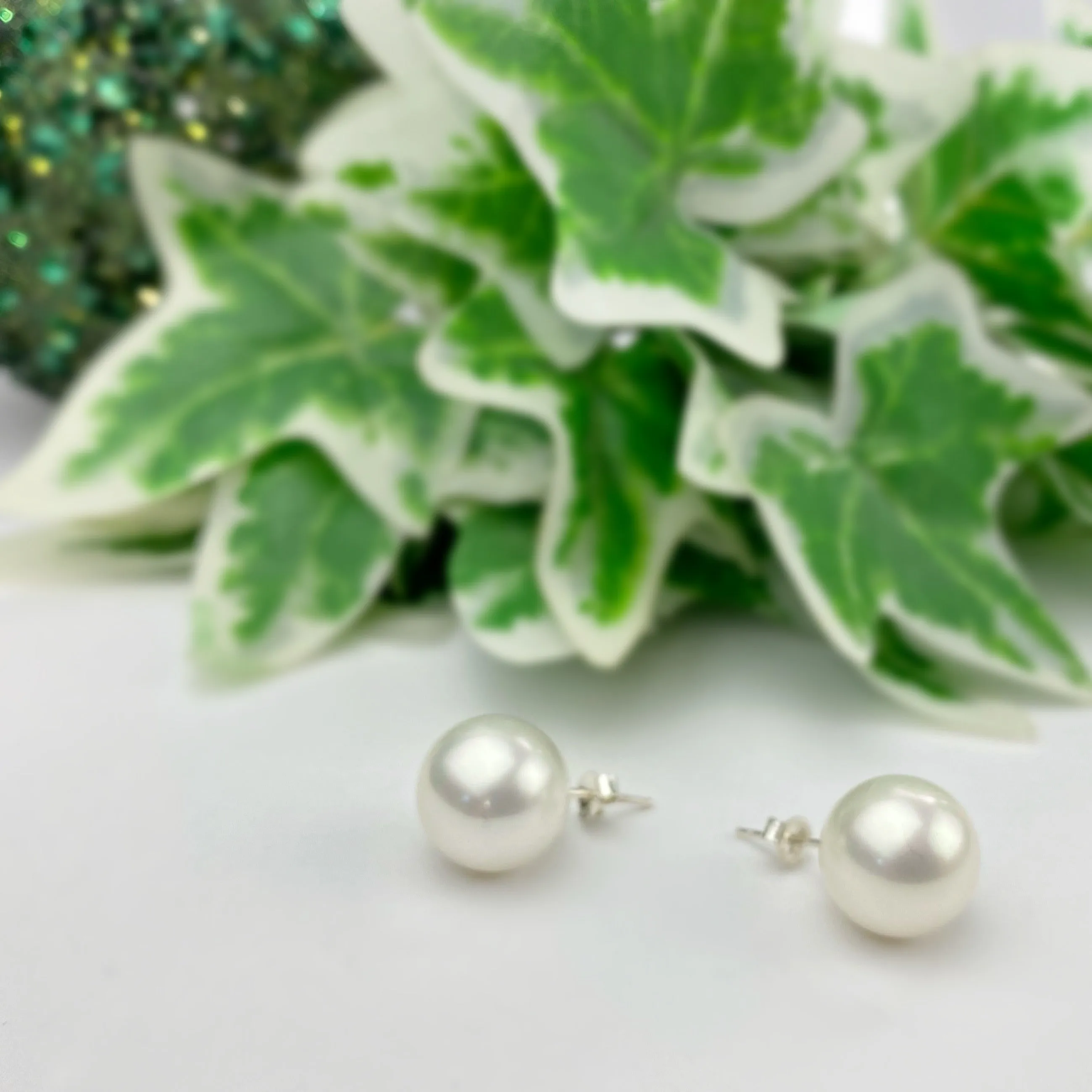 Full Moon Pearl Studs - VE738