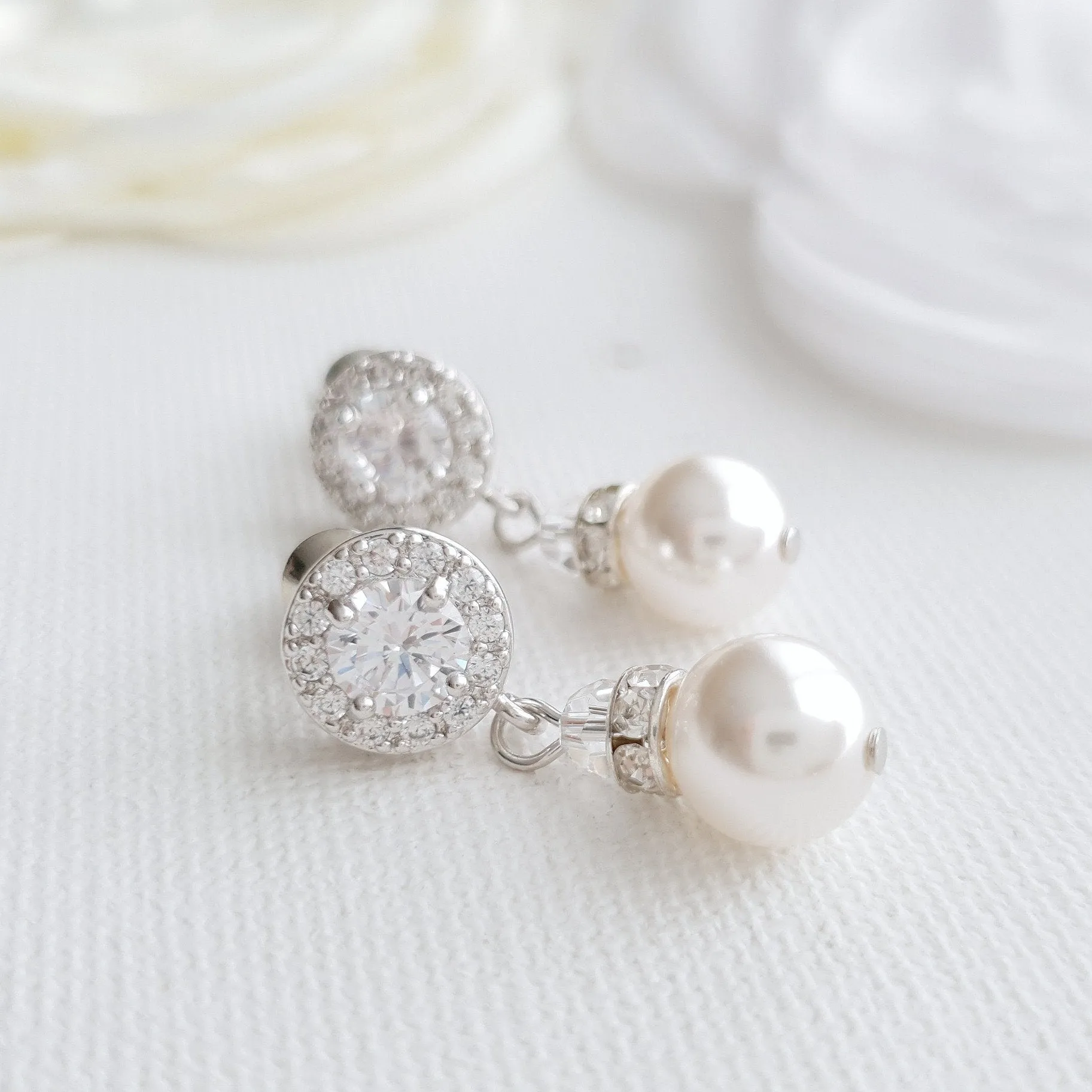 Simple Gold Pearl Earrings- Bronte