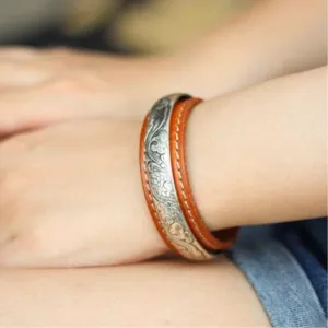 Vintage Handmade Leather Bracelets Silver Alloy Carving Leather Bracelet X007